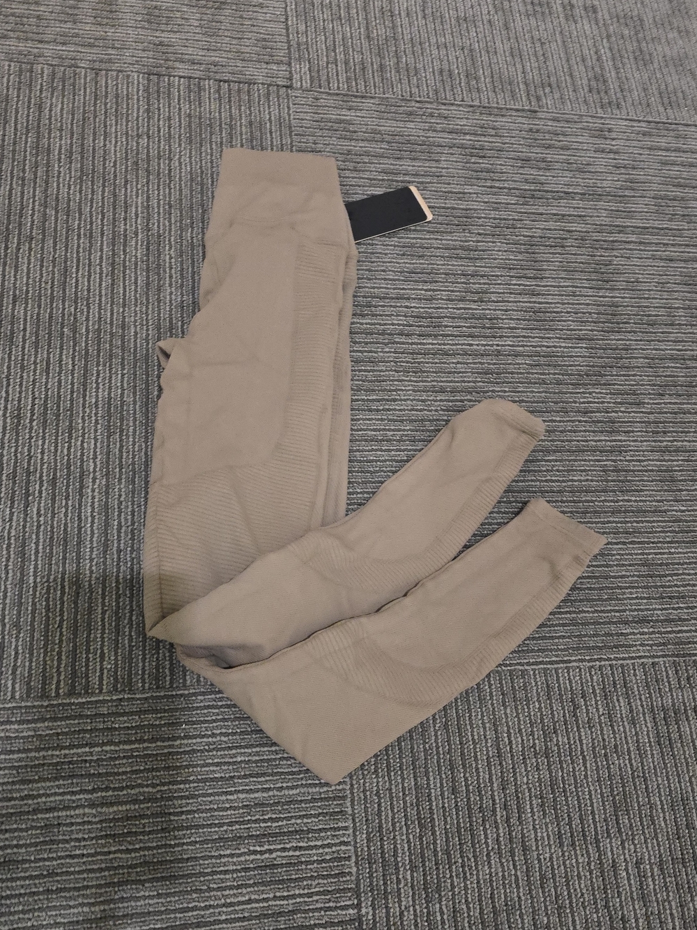 NUX High-Waist Seamless Jeggings - Taupe XS